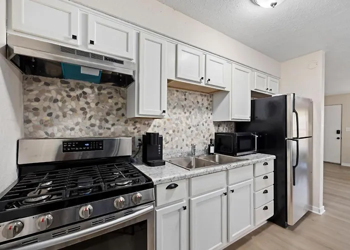 Hines Haven - Unit 2 - Perfect For Hébergement de vacances Peoria