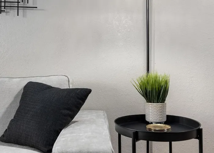 Hines Haven - Unit 2 - Perfect For *