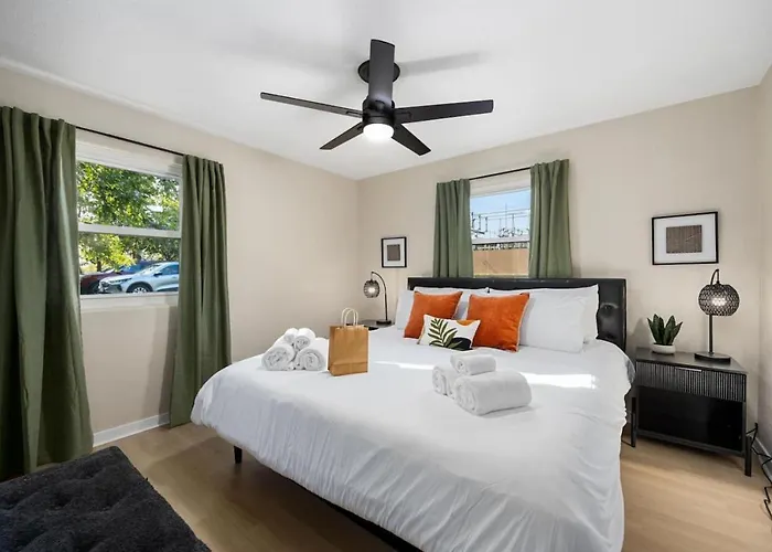 Hines Haven - Unit 2 - Perfect For Hébergement de vacances *