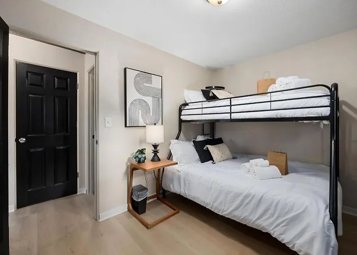 Hines Haven - Unit 2 - Perfect For Peoria