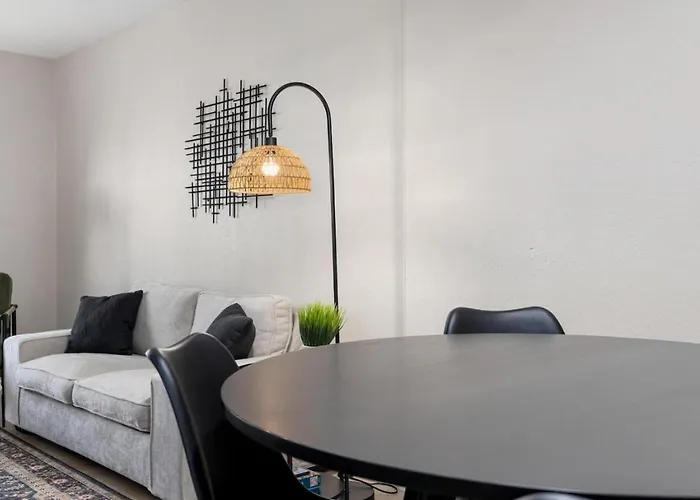 Hines Haven - Unit 2 - Perfect For
